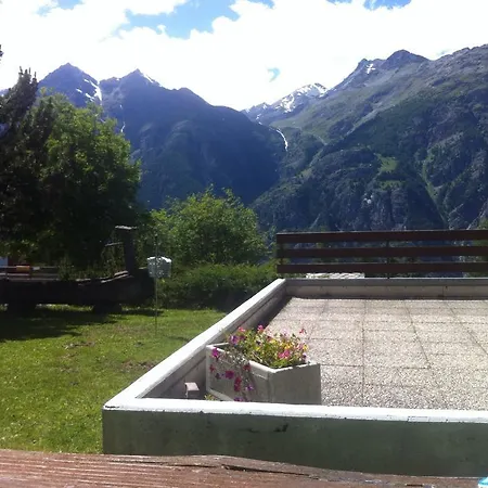 Chalet Hedy Ferienwohnung Grachen Room photo